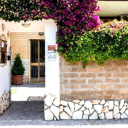 Family Fino A 9 Ospiti - Airport - Self Check-in