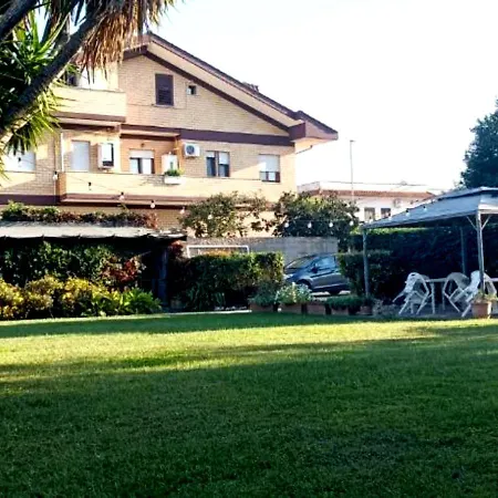 Spacious Family - & Near Airport - Self Check-in Lägenhet Fiumicino