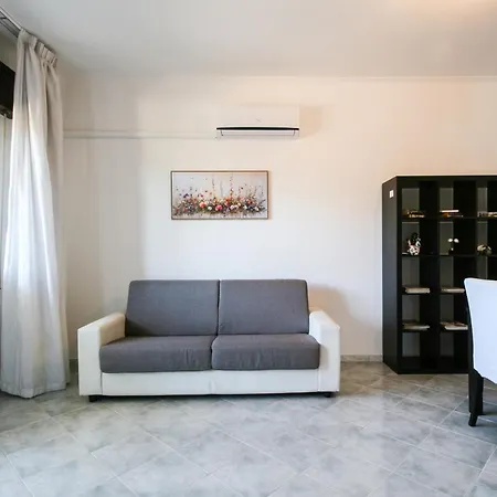 Lägenhet Spacious Family - & Near Airport - Self Check-in Fiumicino